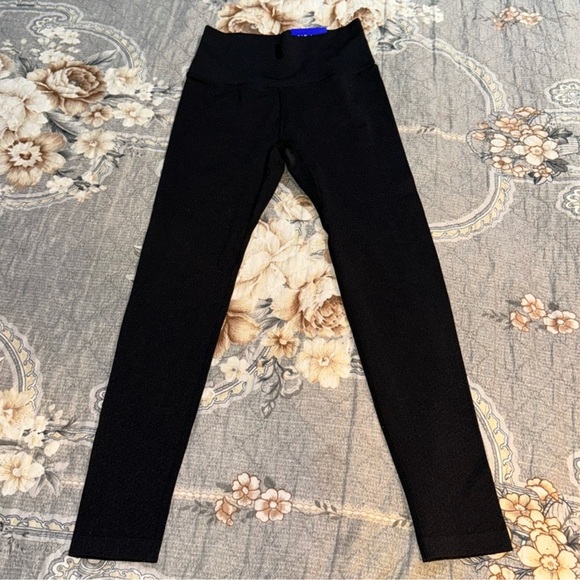 BLACK LEGGINGS - Picture 1 of 4